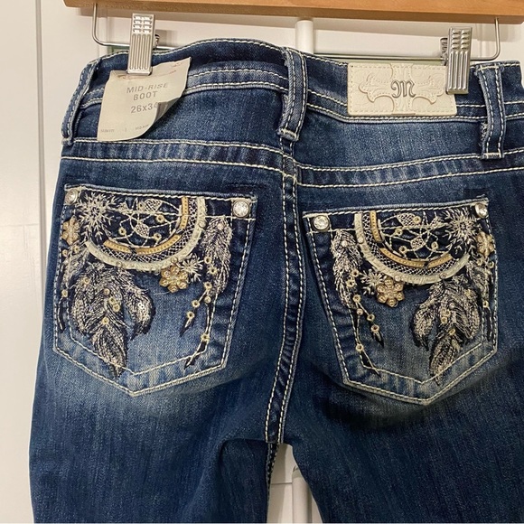 NWT Miss Me Embroidered Dreamcatcher Women’s Dark Slim Mid-Rise Bootcut Jeans - Picture 1 of 9